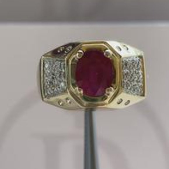 Faceted Oval Ruby  Diamond  Cocktail 14k gold ring - Picture 3 of 3